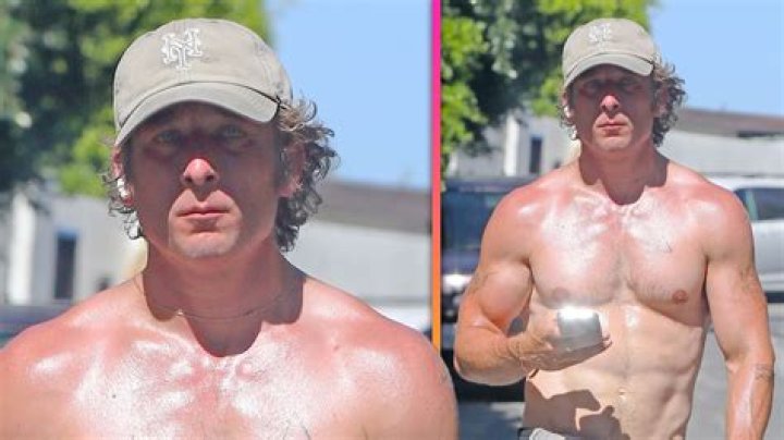 Scott Grimes Shirtless: A Closer Look at the Talented Actor